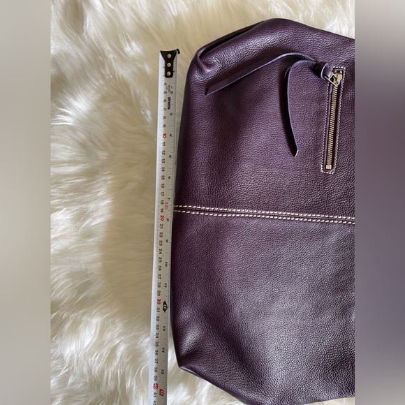 ROOTS Large Purple Leather Shoulder Bag - Picture 15 of 16